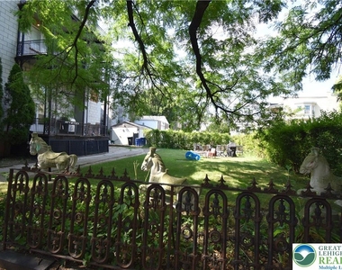 217 Spring Garden Street - Photo Thumbnail 13