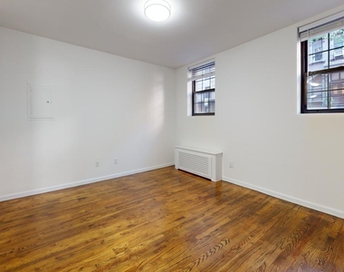 160 West 73rd Street #1C - Photo Thumbnail 2