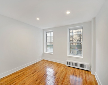 98 Christopher Street - Photo Thumbnail 2