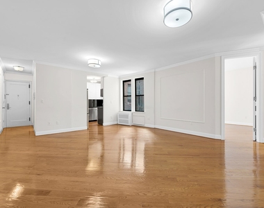 226 East 70th Street - Photo Thumbnail 1