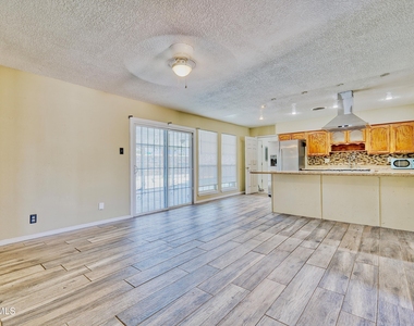 9981 Gschwind Avenue - Photo Thumbnail 5