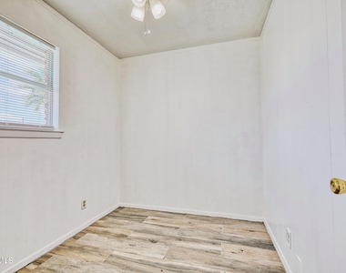 9981 Gschwind Avenue - Photo Thumbnail 13