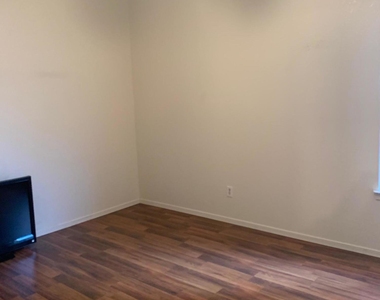 228 Ferinand Court - Photo Thumbnail 17