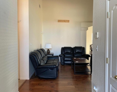 228 Ferinand Court - Photo Thumbnail 3