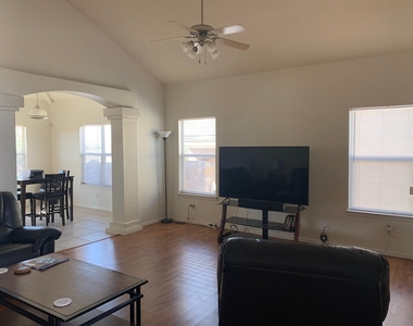 228 Ferinand Court - Photo Thumbnail 5