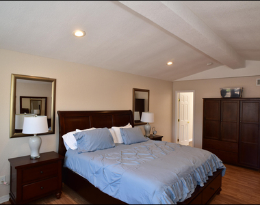 7229 Canyon Run Drive - Photo Thumbnail 26