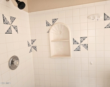 12604 Sun Terrace Avenue - Photo Thumbnail 14