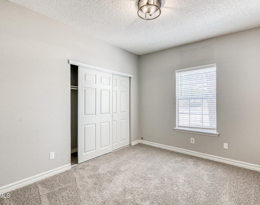 5672 Costa Blanca Place - Photo Thumbnail 11