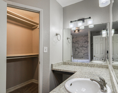 5672 Costa Blanca Place - Photo Thumbnail 13