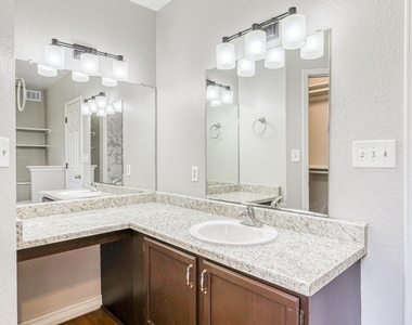 5672 Costa Blanca Place - Photo Thumbnail 16