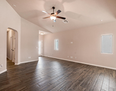 852 Lemington Street - Photo Thumbnail 5