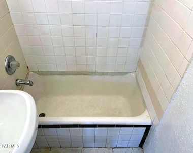 1114 E Rio Grande Avenue - Photo Thumbnail 9