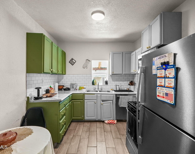 2805 Grant Avenue - Photo Thumbnail 9