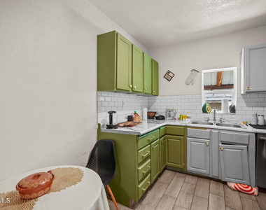 2805 Grant Avenue - Photo Thumbnail 10