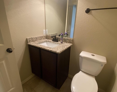 408 La Puesta Drive - Photo Thumbnail 7