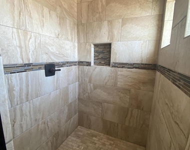408 La Puesta Drive - Photo Thumbnail 17