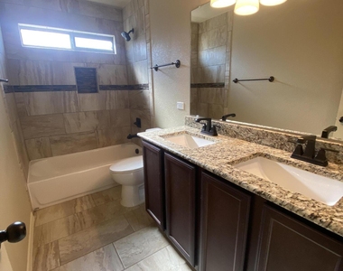 408 La Puesta Drive - Photo Thumbnail 12