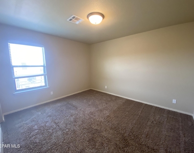408 La Puesta Drive - Photo Thumbnail 8