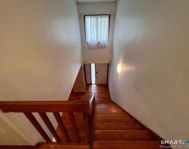 223 Flanders Road - Photo Thumbnail 9