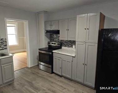 92 Hill Street - Photo Thumbnail 1