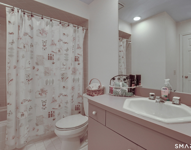 12 Boulevard Drive - Photo Thumbnail 11