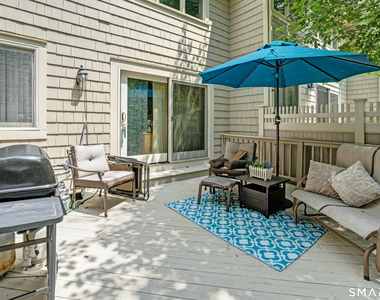 12 Boulevard Drive - Photo Thumbnail 14