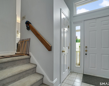 12 Boulevard Drive - Photo Thumbnail 1