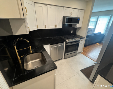 74-76 Lawrence Street - Photo Thumbnail 9