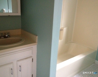 235 Red Oak Lane - Photo Thumbnail 7