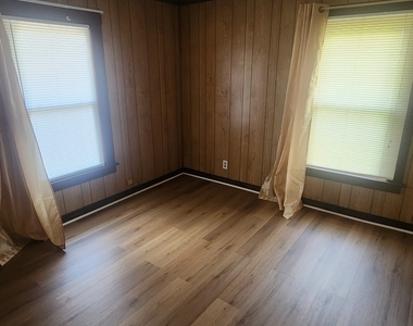 139 South Street - Photo Thumbnail 8