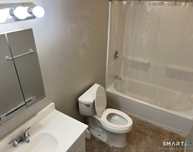 72 Colony Street - Photo Thumbnail 12