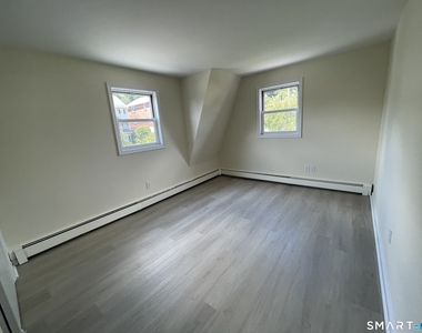71 Alvord Lane - Photo Thumbnail 7