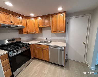 129 Water Street - Photo Thumbnail 5