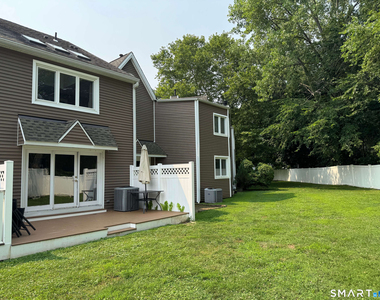 566 Newfield Avenue - Photo Thumbnail 20