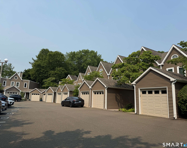 566 Newfield Avenue - Photo Thumbnail 21