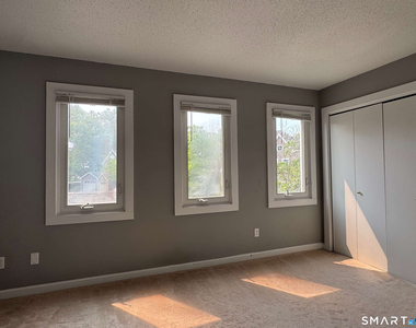 566 Newfield Avenue - Photo Thumbnail 9