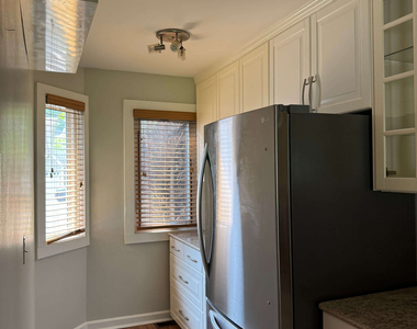 566 Newfield Avenue - Photo Thumbnail 5