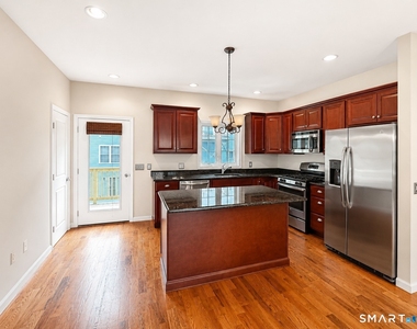 8 Old Oak Drive - Photo Thumbnail 2