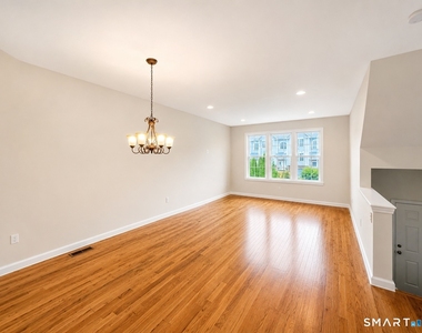 8 Old Oak Drive - Photo Thumbnail 1