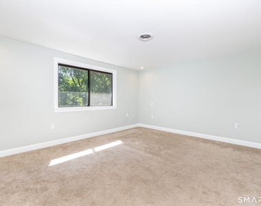 101 Cedar Hollow Drive - Photo Thumbnail 14