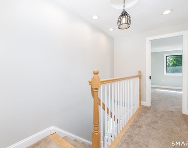 101 Cedar Hollow Drive - Photo Thumbnail 12