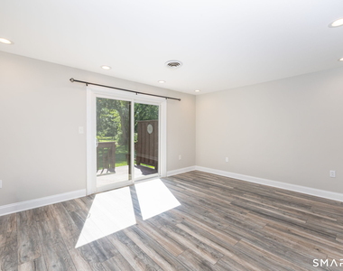 101 Cedar Hollow Drive - Photo Thumbnail 11