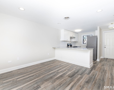 101 Cedar Hollow Drive - Photo Thumbnail 8