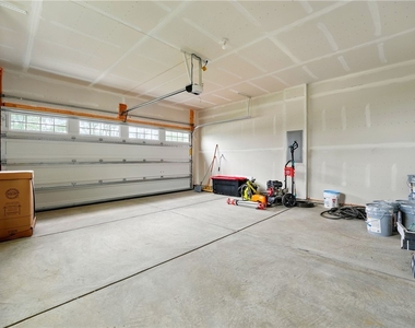 102 Bristlecone Court - Photo Thumbnail 38