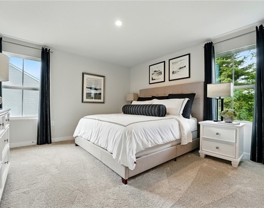 102 Bristlecone Court - Photo Thumbnail 18