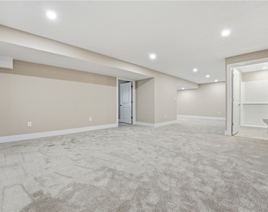 102 Bristlecone Court - Photo Thumbnail 26