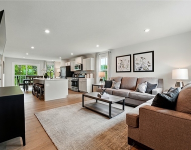 102 Bristlecone Court - Photo Thumbnail 4