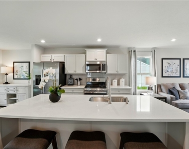 102 Bristlecone Court - Photo Thumbnail 13