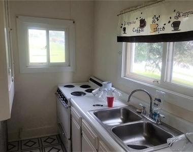 1040 Allison Avenue - Photo Thumbnail 2