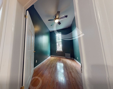 63 East 90th Street - Photo Thumbnail 3